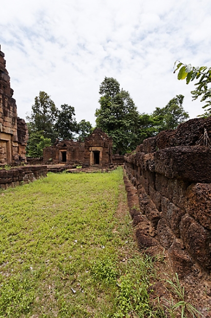 26-Prasat Ta Muen Toch-034